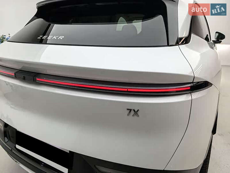 Позашляховик / Кросовер Zeekr 7X 2024 в Києві