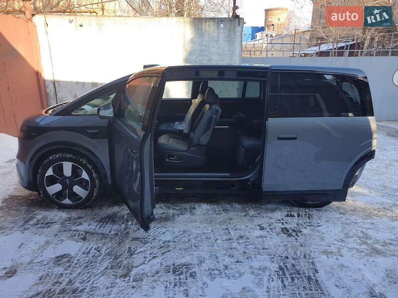 Минивэн Zeekr Mix 2024 в Днепре