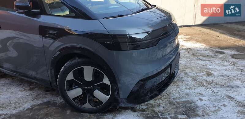 Минивэн Zeekr Mix 2024 в Днепре