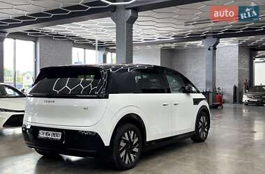 Минивэн Zeekr Mix 2024 в 
