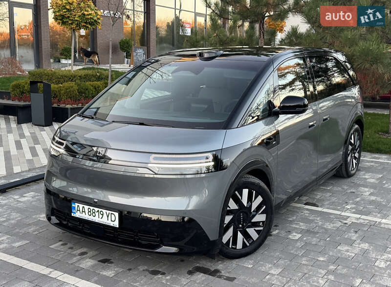 Мінівен Zeekr Mix 2024 в Ужгороді фото Мінівен Zeekr Mix 2024 в Ужгороді