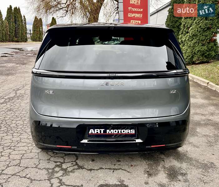 Мінівен Zeekr Mix 2024 в Києві