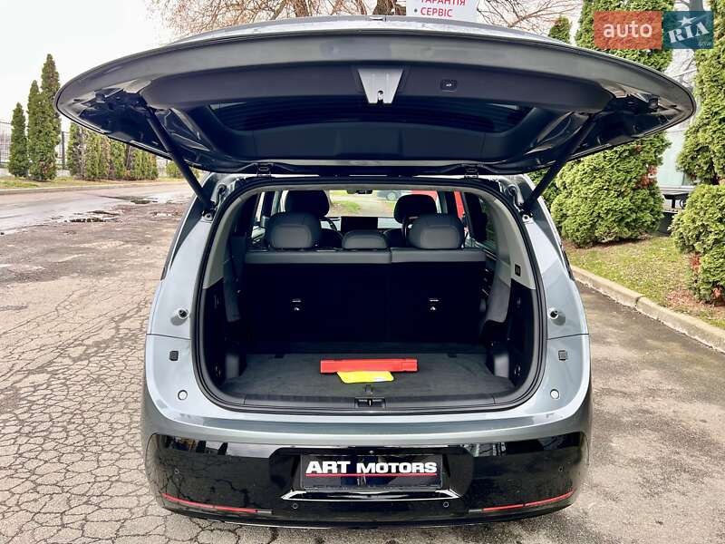 Мінівен Zeekr Mix 2024 в Києві