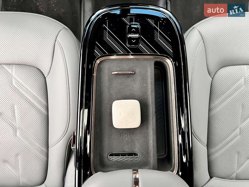 Мінівен Zeekr Mix 2024 в Києві