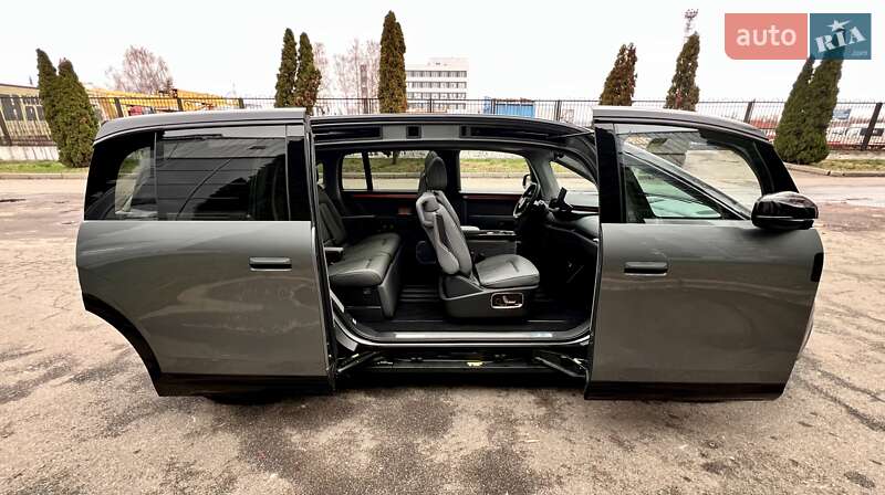 Мінівен Zeekr Mix 2024 в Києві