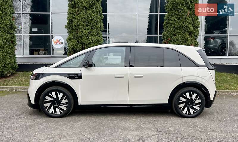 Мінівен Zeekr Mix 2024 в Києві