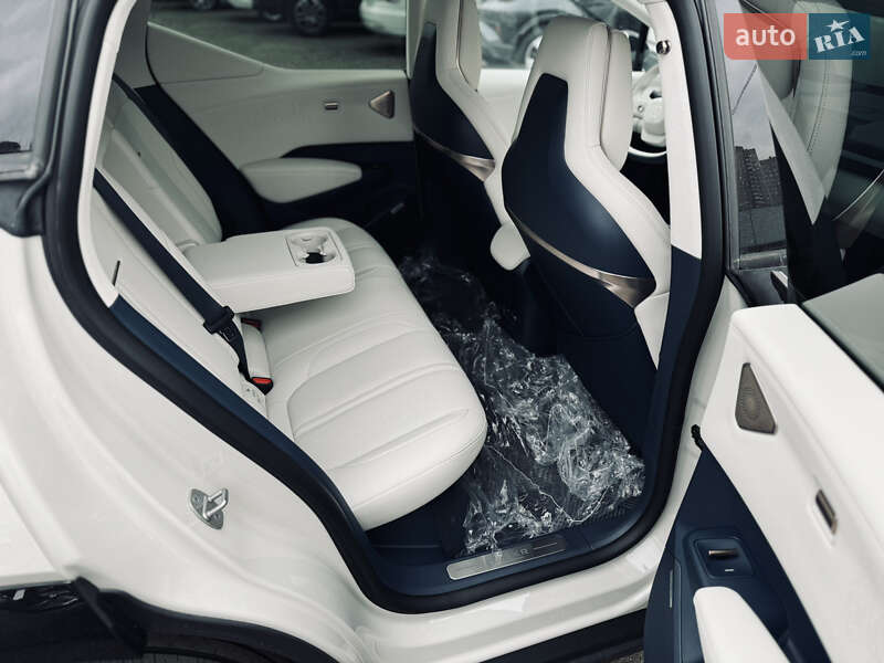 Хэтчбек Zeekr X 2023 в Киеве