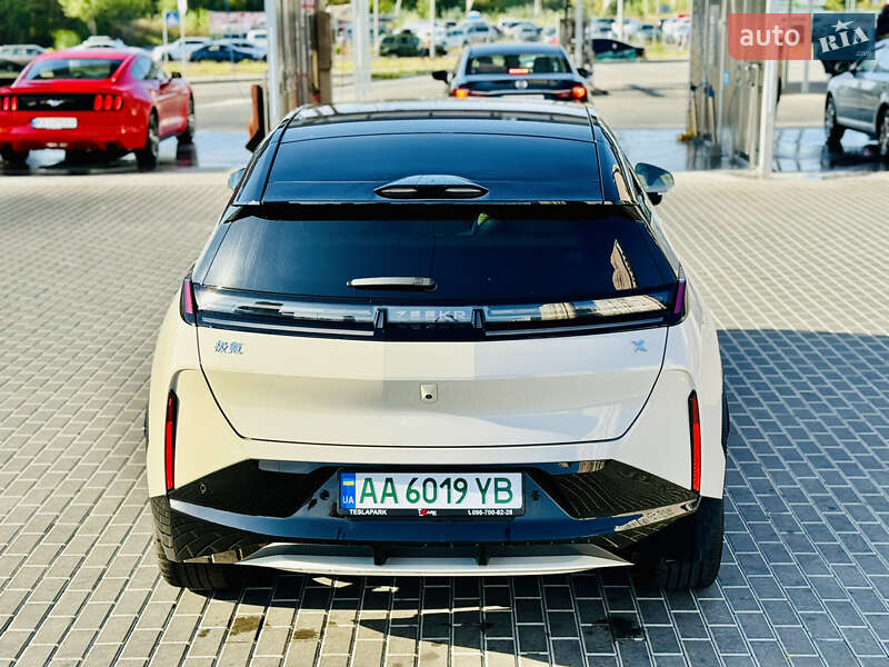 Хэтчбек Zeekr X 2023 в Киеве