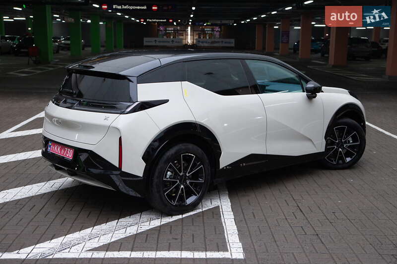 Позашляховик / Кросовер Zeekr X 2023 в Києві
