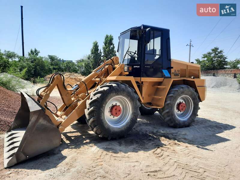 Фронтальный погрузчик Zeppelin ZL 1995 в Николаеве