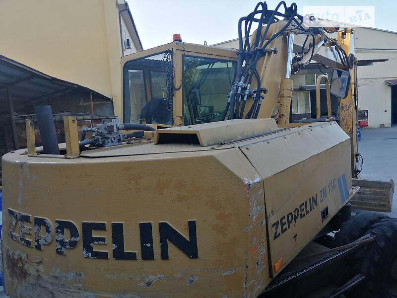 Екскаватор навантажувач Zeppelin ZM13 1994 в Калуші
