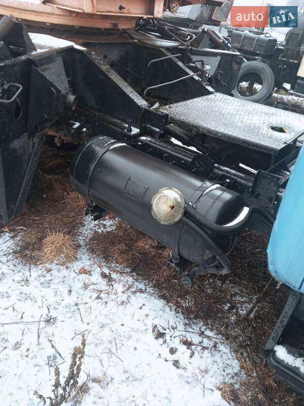 Автокран ЗИЛ 130 1989 в Остроге