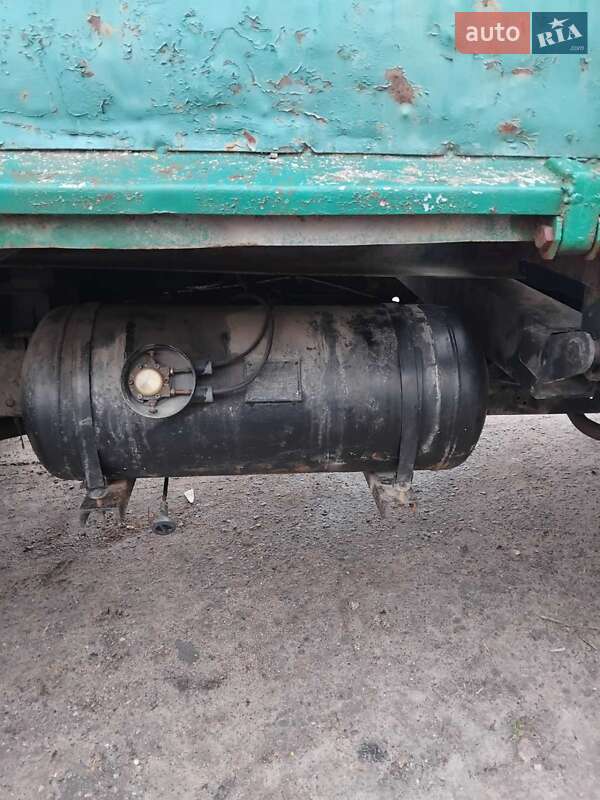 Самосвал ЗИЛ 130 1993 в Тараще