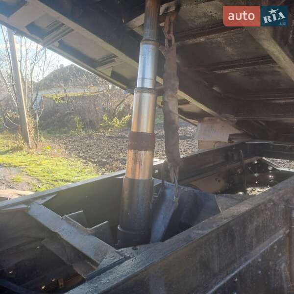 Самосвал ЗИЛ 131 1979 в Чорткове