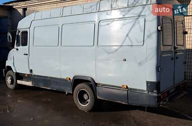Грузовой фургон ЗИЛ 5301 (Бычок) 2002 в 
