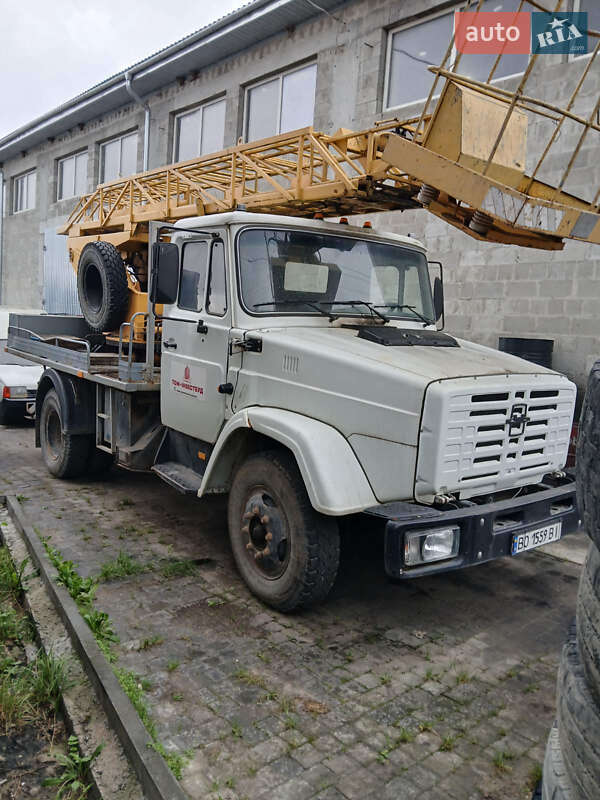 Автовышка ЗИЛ АГП 2004 в Тернополе