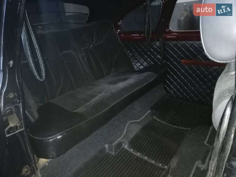 Седан ЗИМ 12 1955 в Чернигове