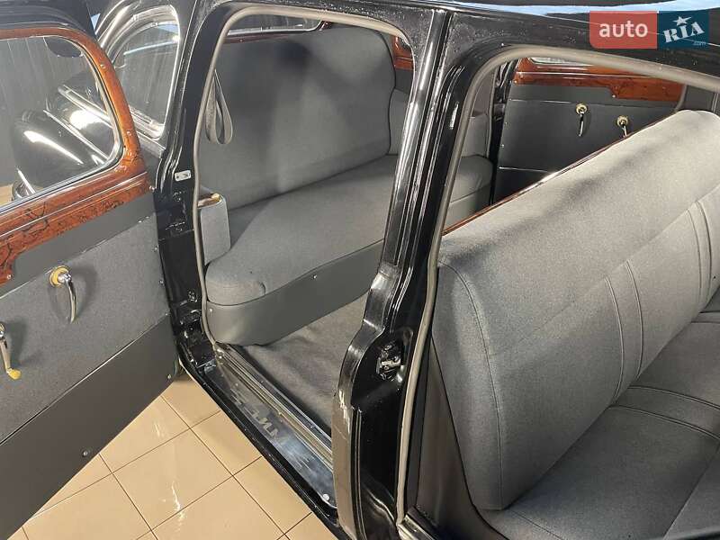 Седан ЗИМ 12 1955 в Киеве фото 11 Седан ЗИМ 12 1955 в Киеве