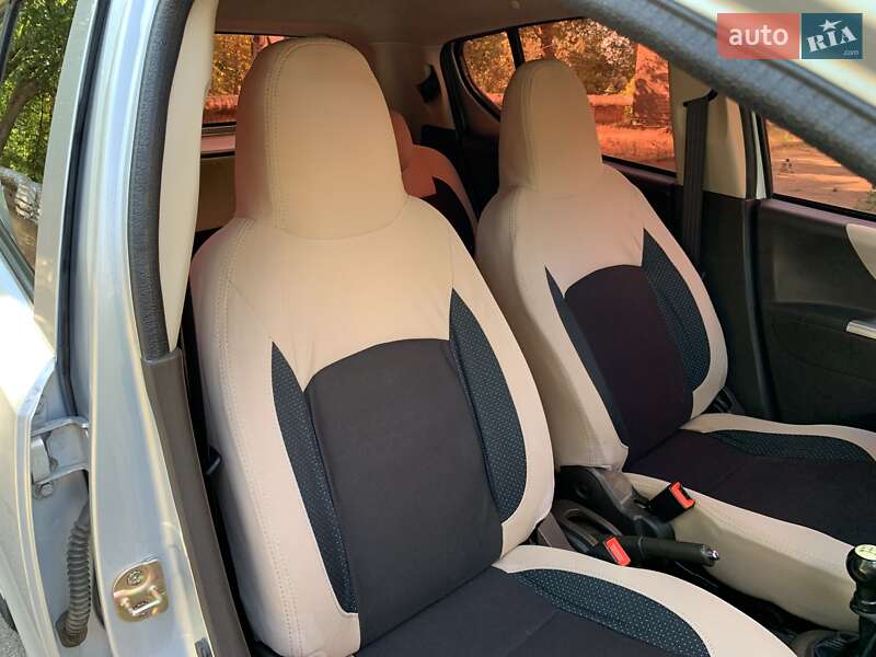 Хетчбек Zotye Z100 2015 в Кривому Розі фото 26 Хетчбек Zotye Z100 2015 в Кривому Розі