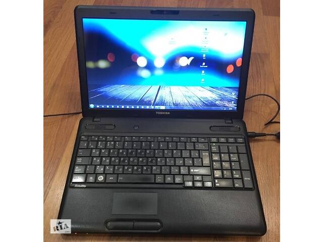 Игровой ноутбук Toshiba Satellite C660 (в отличном состоянии).