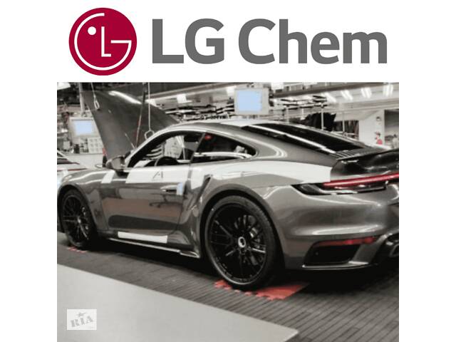 Работник продукции LG Chem