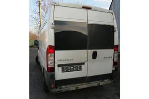 Пежо боксер задняя. Peugeot Boxer af373521 дверь задка. Peugeot Boxer задние двери. Peugeot Boxer подъемная задняя дверь. Пежо боксер 3 2.2 задняя дверь.