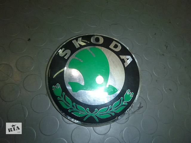 эмблема передняя 1uo853621c 80мм для skoda эмблема передняя 1uo853621c 80мм для skoda