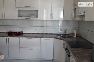 Продается 2-комнатная квартира 67 кв. м в Тернополе