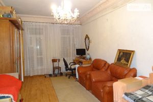 Продається 2-кімнатна квартира 64 кв. м у Одесі