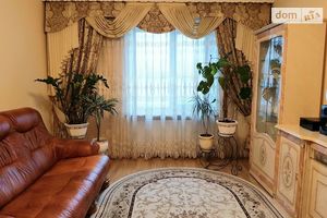 Продается 3-комнатная квартира 91 кв. м в Тернополе