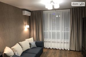 Сдается в аренду 1-комнатная квартира 50.2 кв. м в Киеве