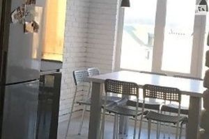 Продається 2-кімнатна квартира 72 кв. м у Тернополі