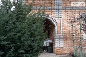 Продается одноэтажный дом 220 кв. м с беседкой