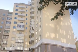 Продается нежилое помещение в жилом доме 170.5 кв. м в 10-этажном здании