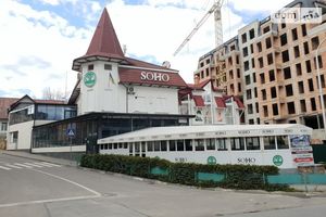 Продается кафе, бар, ресторан 950 кв. м в 3-этажном здании