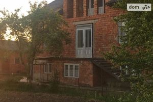 Продается дом на 2 этажа 350 кв. м с камином