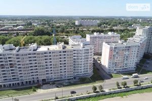Продается 5-комнатная квартира 149.5 кв. м в Чернигове