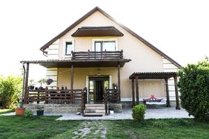 Продается дом на 2 этажа 150 кв. м с камином