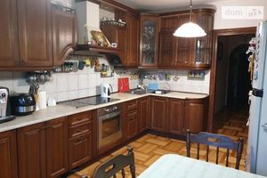 Сдается в аренду 3-комнатная квартира 121 кв. м в Киеве
