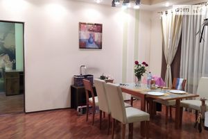 Продається 4-кімнатна квартира 104 кв. м у Хмельницькому