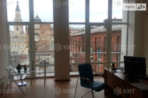 Продається офіс 910 кв. м в адміністративній будівлі