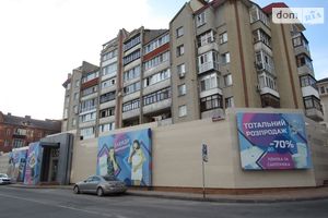Здається в оренду офіс 141 кв. м в торгово-офісному центрі