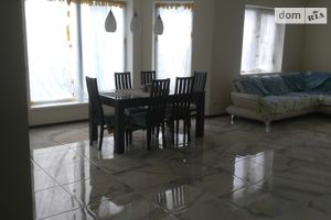 Продается дом на 2 этажа 340 кв. м с баней/сауной