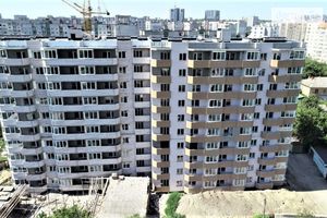 Продается 1-комнатная квартира 58.7 кв. м в Чернигове