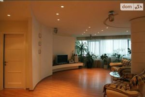 Продається 4-кімнатна квартира 206 кв. м у Дніпрі
