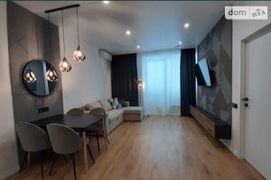 Продається 2-кімнатна квартира 75 кв. м у Дніпрі