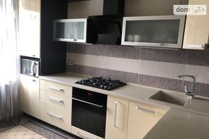Продается 1-комнатная квартира 38 кв. м в Тернополе