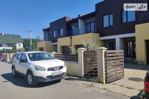 Продается часть дома 125 кв. м с балконом