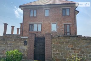 Продається будинок 3 поверховий 337 кв. м з бесідкою