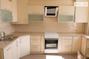 Продається 3-кімнатна квартира 100 кв. м у Хмельницькому